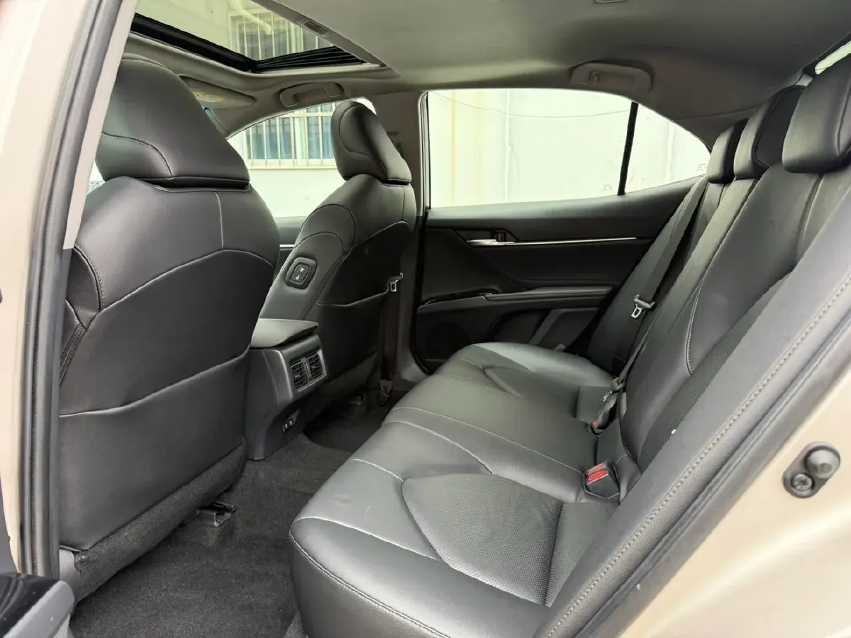 2019 Toyota Camry 2.0L 178HP L4 CVT,autocango,china used car exporter,china ev exporter,chinese used car exporter,chinese used ev exporter