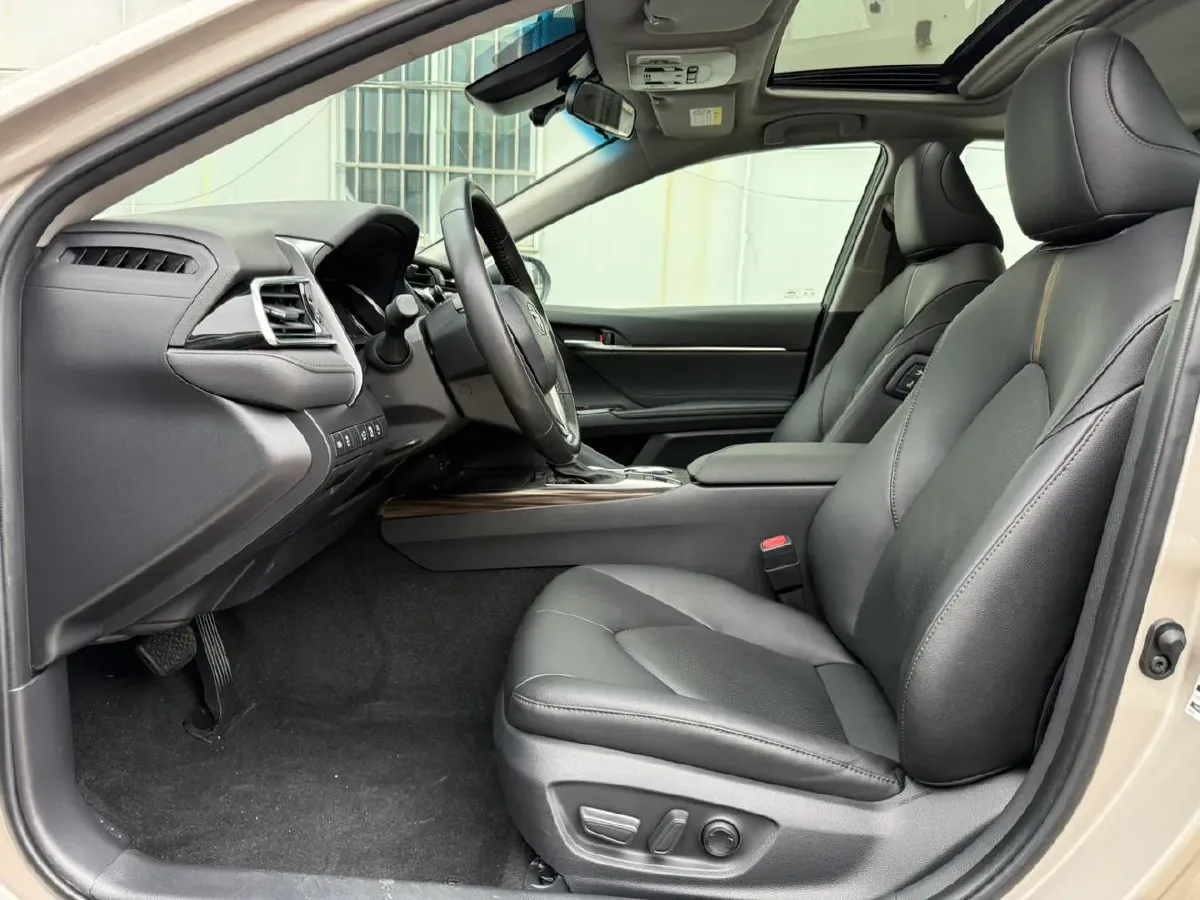 2019 Toyota Camry 2.0L 178HP L4 CVT,autocango,china used car exporter,china ev exporter,chinese used car exporter,chinese used ev exporter