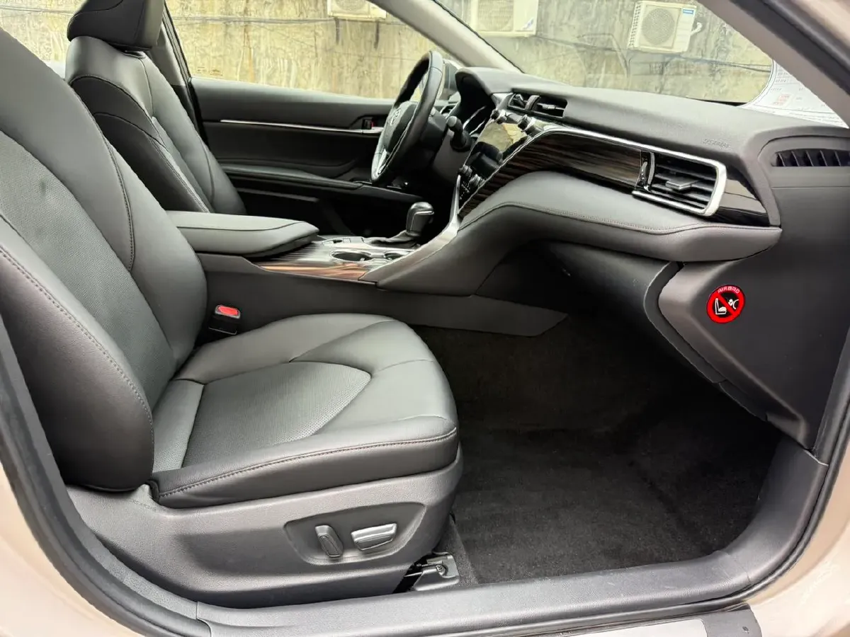 2019 Toyota Camry 2.0L 178HP L4 CVT,autocango,china used car exporter,china ev exporter,chinese used car exporter,chinese used ev exporter