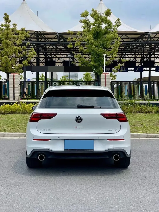 2021 Volkswagen GolfGTI 2.0T 220HP L4 7DCT,autocango,china used car exporter,china ev exporter,chinese used car exporter,chinese used ev exporter