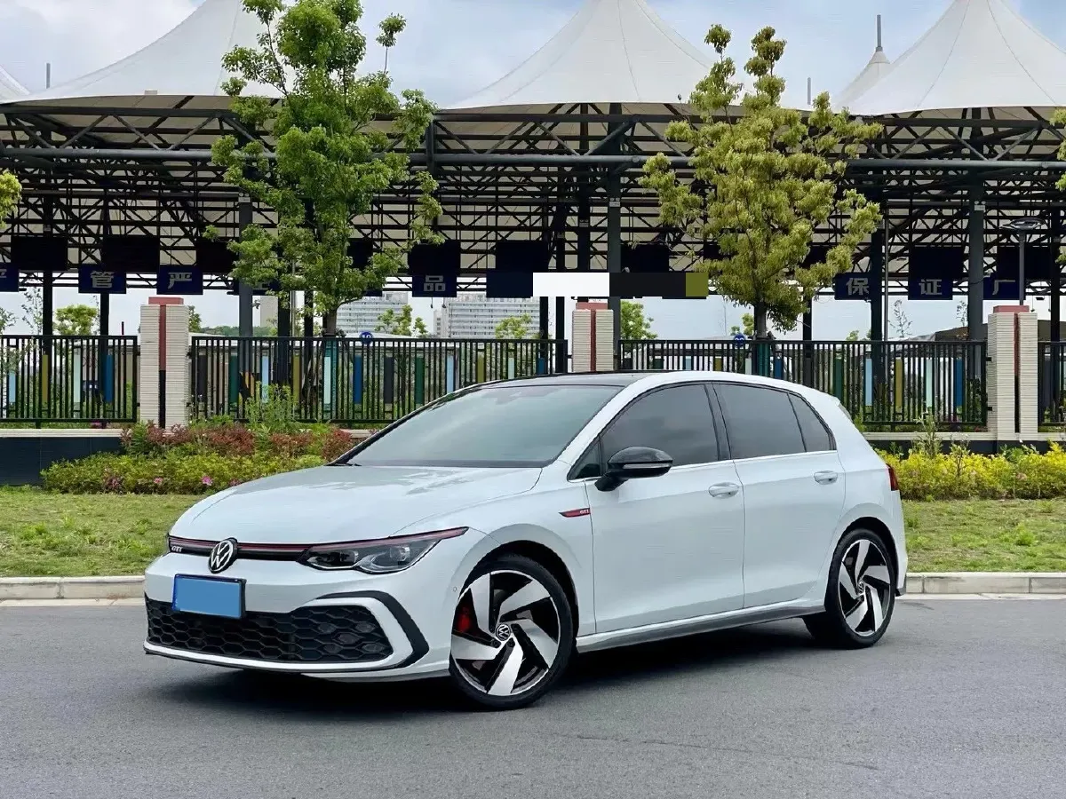 2021 Volkswagen GolfGTI 2.0T 220HP L4 7DCT,autocango,china used car exporter,china ev exporter,chinese used car exporter,chinese used ev exporter