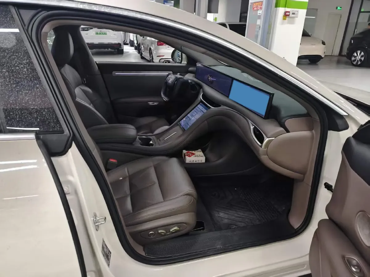 2025 IM L6 BEV,autocango,china used car exporter,china ev exporter,chinese used car exporter,chinese used ev exporter