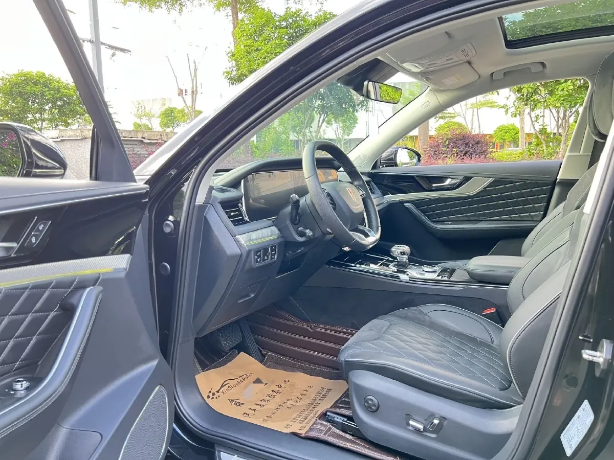 2019 HongQi HS5 2.0T 224HP L4 6AT,autocango,china used car exporter,china ev exporter,chinese used car exporter,chinese used ev exporter