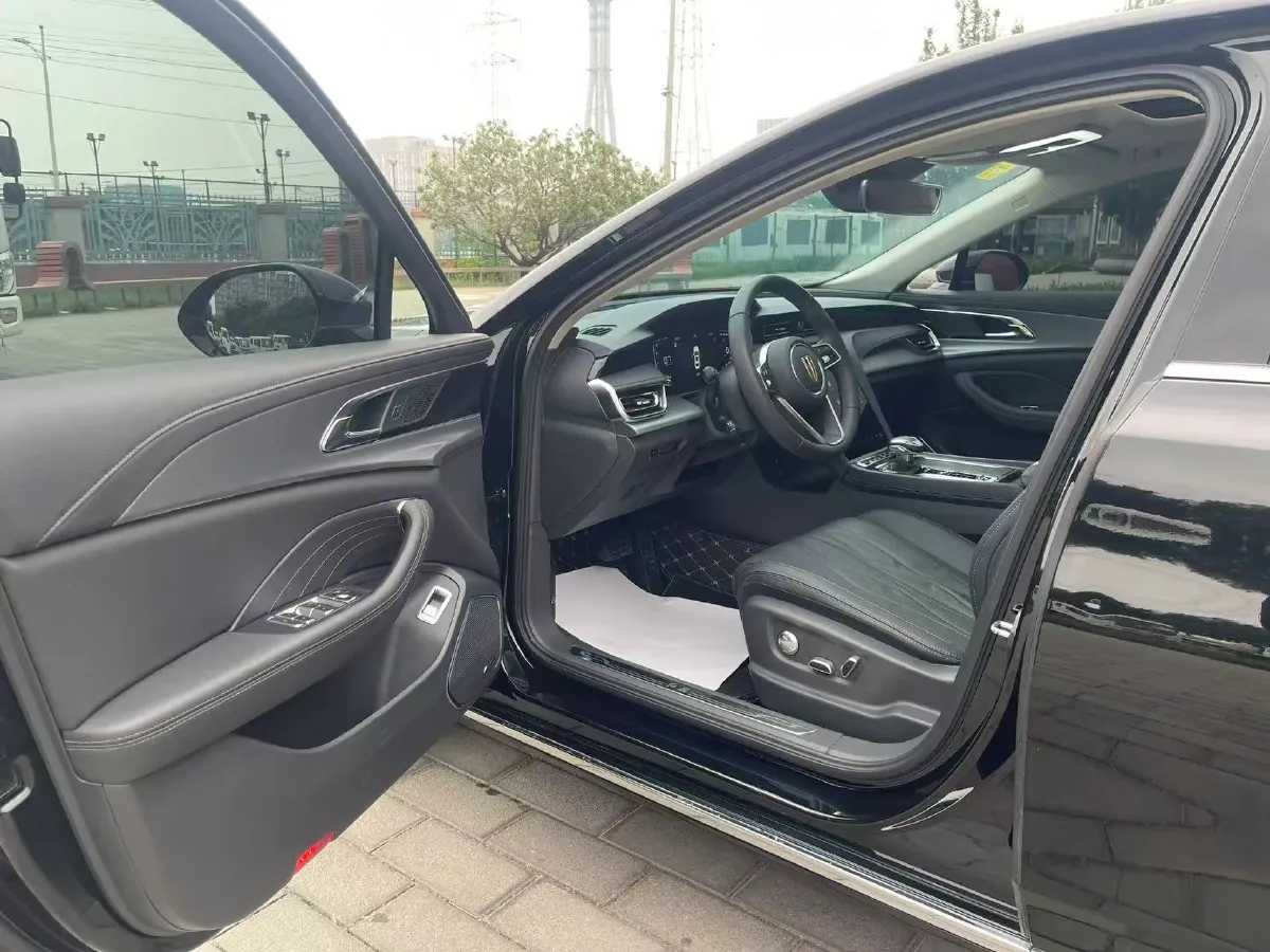 2023 HongQi H5 1.8T 197HP L4 8AT,autocango,china used car exporter,china ev exporter,chinese used car exporter,chinese used ev exporter