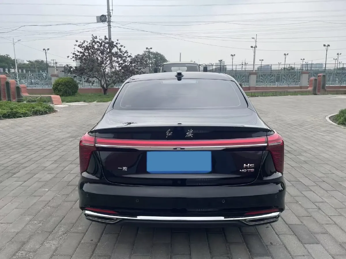2023 HongQi H5 1.8T 197HP L4 8AT,autocango,china used car exporter,china ev exporter,chinese used car exporter,chinese used ev exporter