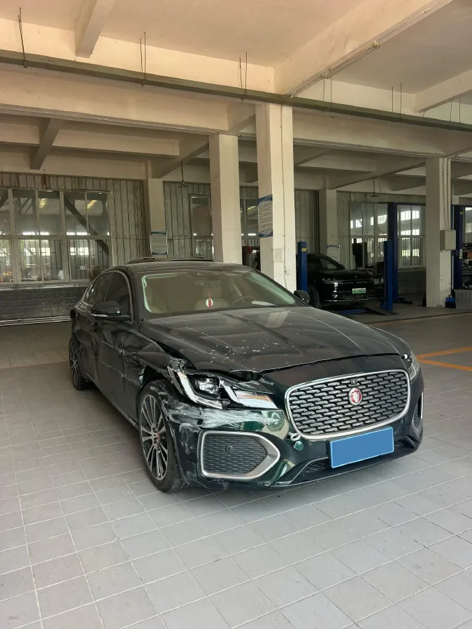 2025 Jaguar XFL 2.0T 250HP L4 8AT,autocango,china used car exporter,china ev exporter,chinese used car exporter,chinese used ev exporter