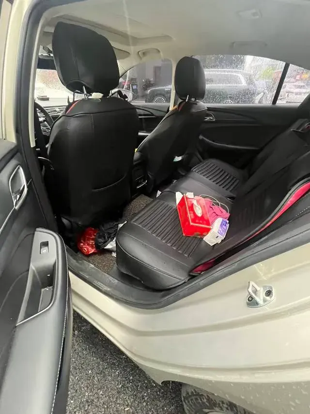 2019 Roewe i5 1.5L 120HP L4 CVT,autocango,china used car exporter,china ev exporter,chinese used car exporter,chinese used ev exporter