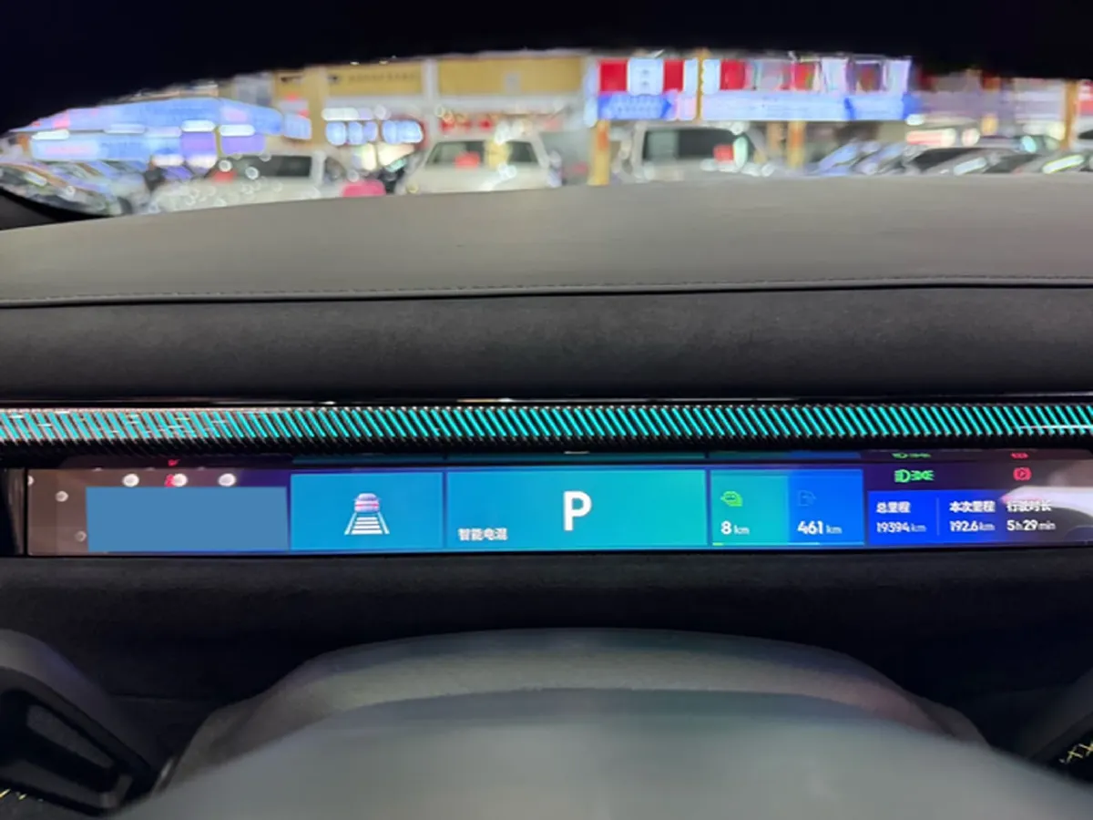 2025 LYNK&CO 10 EM-P 1.5T 163HP L4 3DHT PHEV,autocango,china used car exporter,china ev exporter,chinese used car exporter,chinese used ev exporter