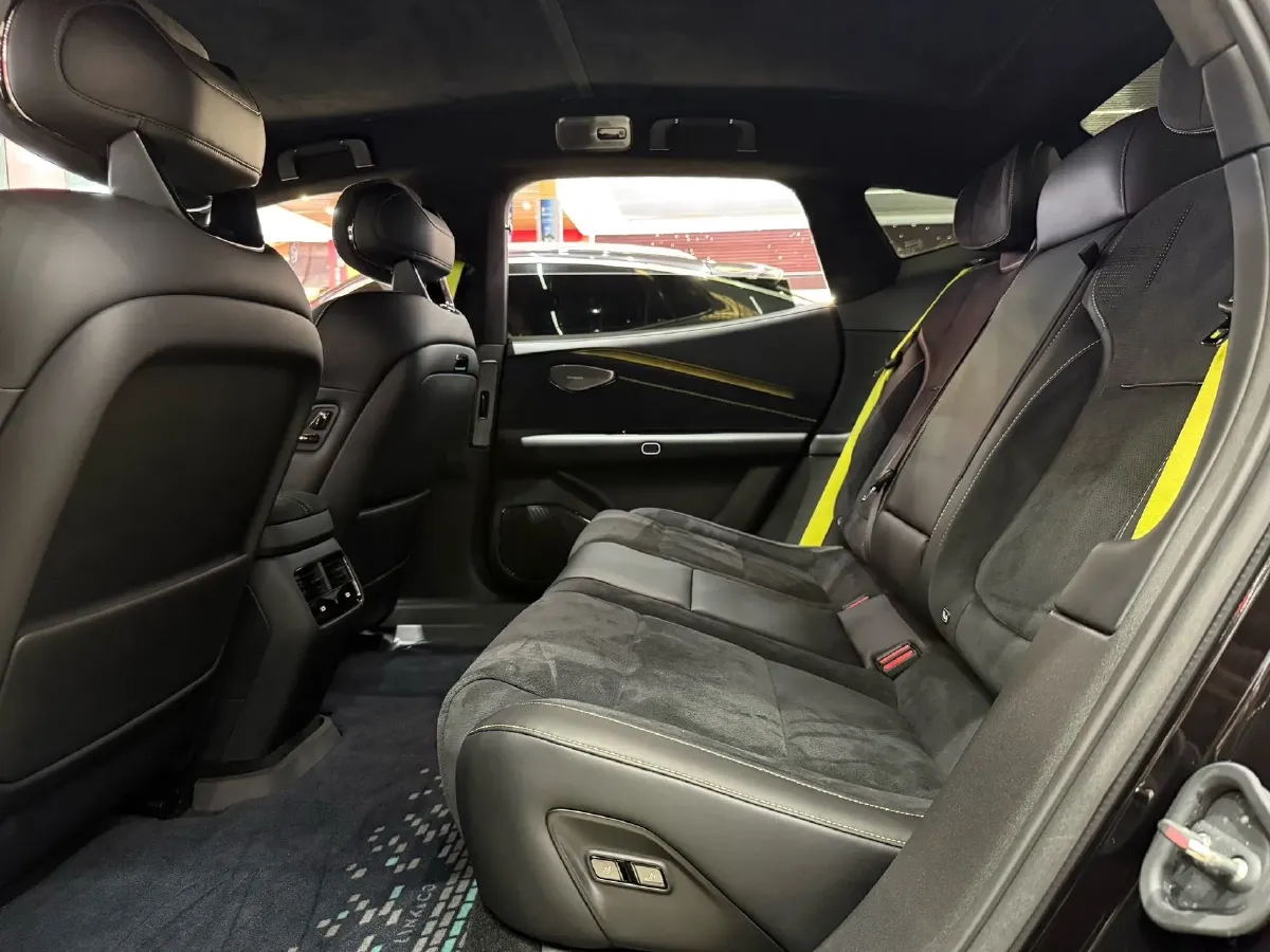 2025 LYNK&CO 10 EM-P 1.5T 163HP L4 3DHT PHEV,autocango,china used car exporter,china ev exporter,chinese used car exporter,chinese used ev exporter