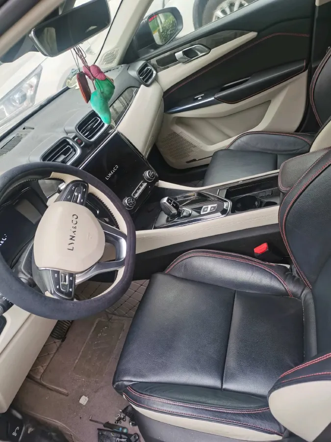 2018 Toyota C-HR 2.0L 171HP L4 CVT,autocango,china used car exporter,china ev exporter,chinese used car exporter,chinese used ev exporter