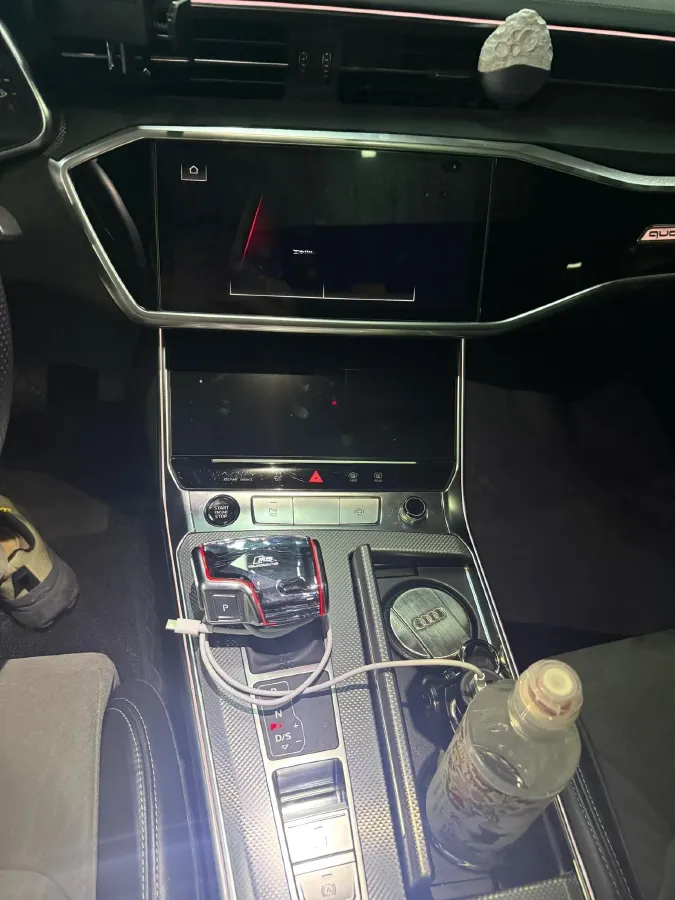 2024 Audi A6L 2.0T 245HP L4 7DCT,autocango,china used car exporter,china ev exporter,chinese used car exporter,chinese used ev exporter
