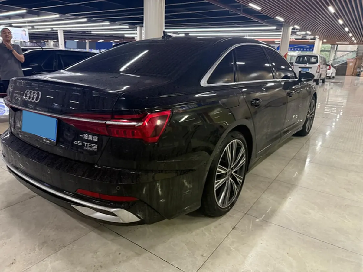 2024 Audi A6L 2.0T 245HP L4 7DCT,autocango,china used car exporter,china ev exporter,chinese used car exporter,chinese used ev exporter