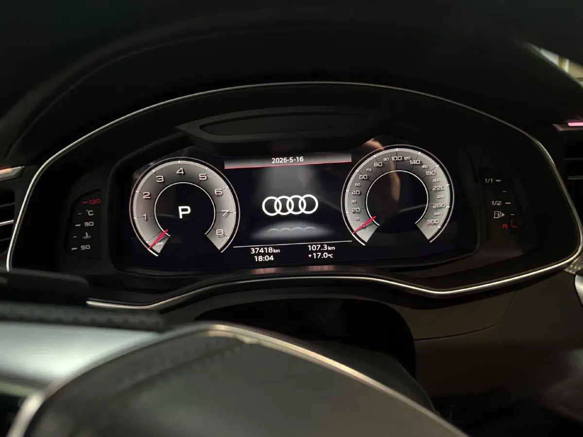 2024 Audi A6L 2.0T 245HP L4 7DCT,autocango,china used car exporter,china ev exporter,chinese used car exporter,chinese used ev exporter