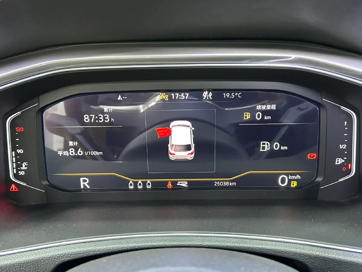 2022 Volkswagen T-Roc 1.4T 150HP L4 7DCT,autocango,china used car exporter,china ev exporter,chinese used car exporter,chinese used ev exporter