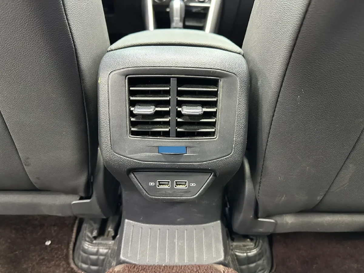 2022 Volkswagen T-Roc 1.4T 150HP L4 7DCT,autocango,china used car exporter,china ev exporter,chinese used car exporter,chinese used ev exporter
