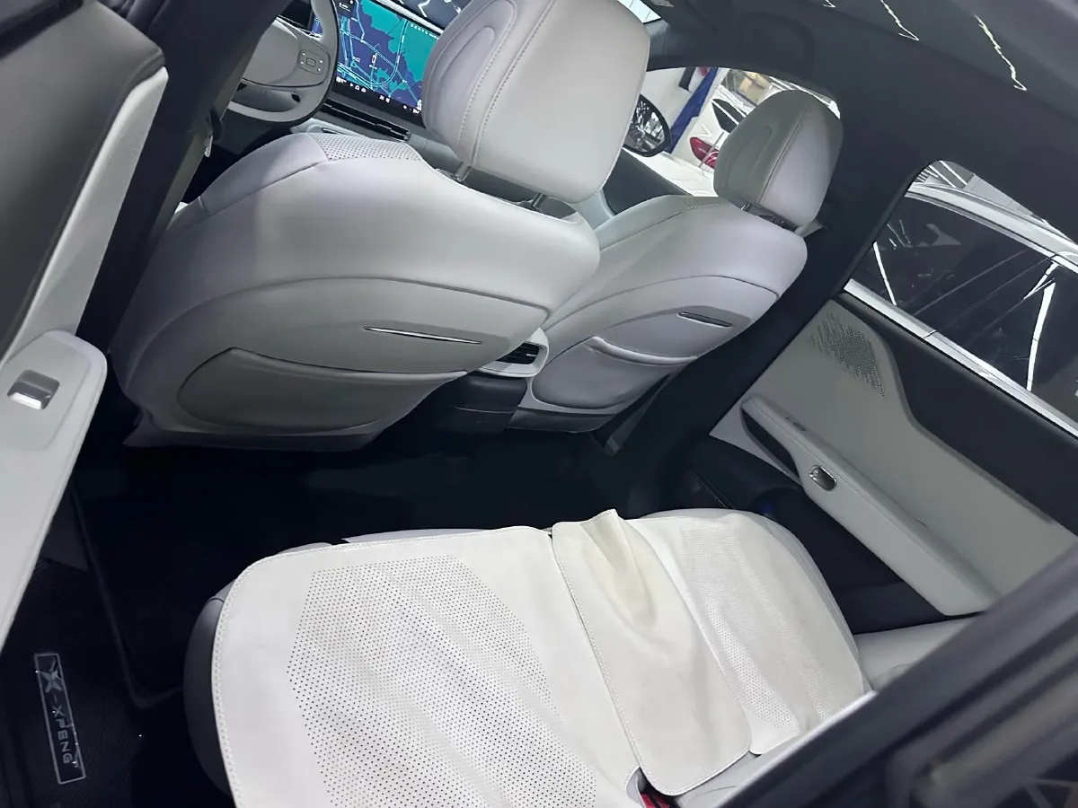 2025 Xpeng G6 BEV 68.5KWH,autocango,china used car exporter,china ev exporter,chinese used car exporter,chinese used ev exporter