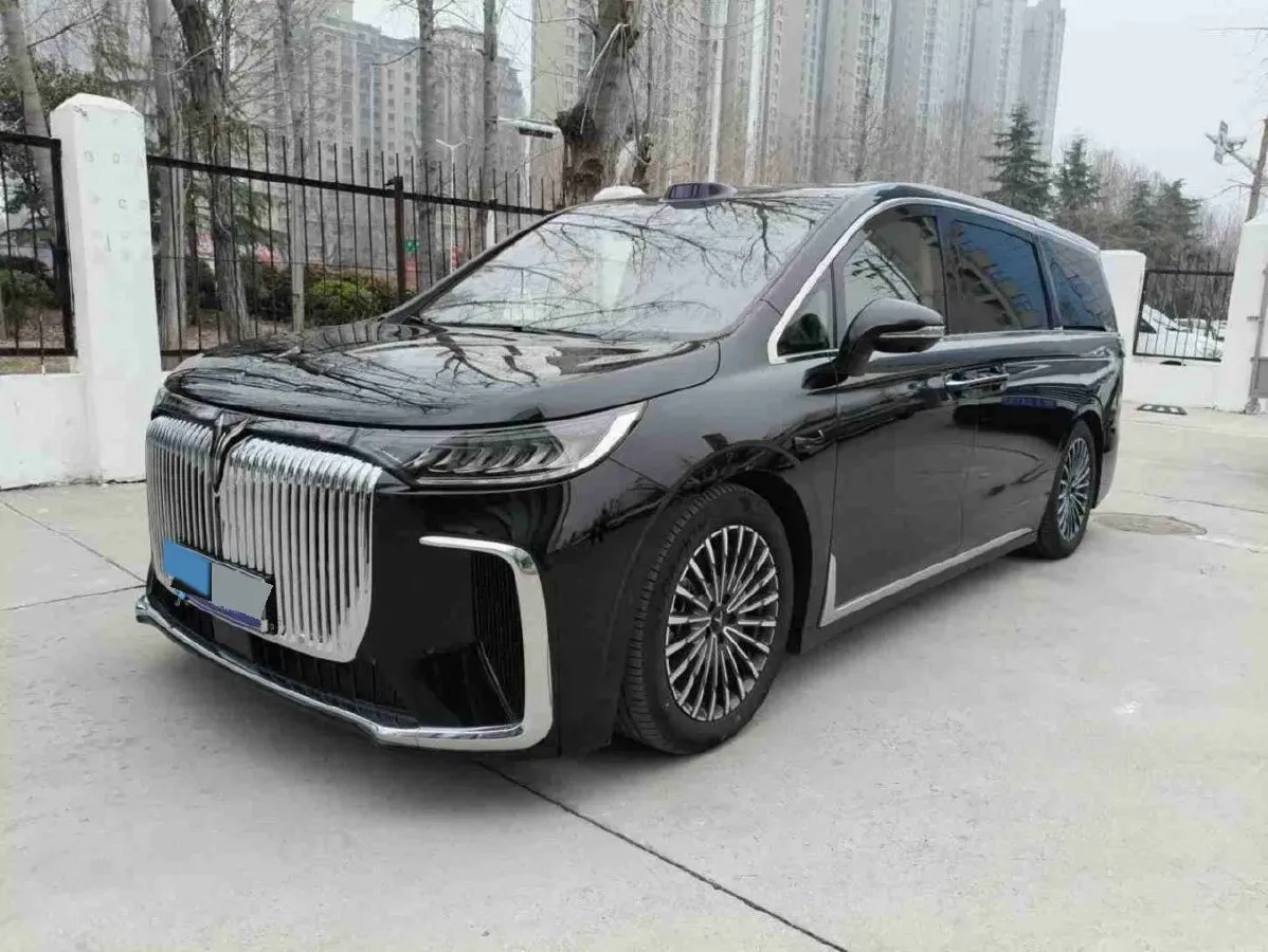 2025 Voyah Dream 1.5T 150HP L4 PHEV 41.7KWH,autocango,china used car exporter,china ev exporter,chinese used car exporter,chinese used ev exporter