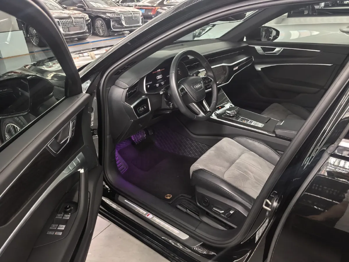 2024 Audi A6L 2.0T 245HP L4 7DCT,autocango,china used car exporter,china ev exporter,chinese used car exporter,chinese used ev exporter
