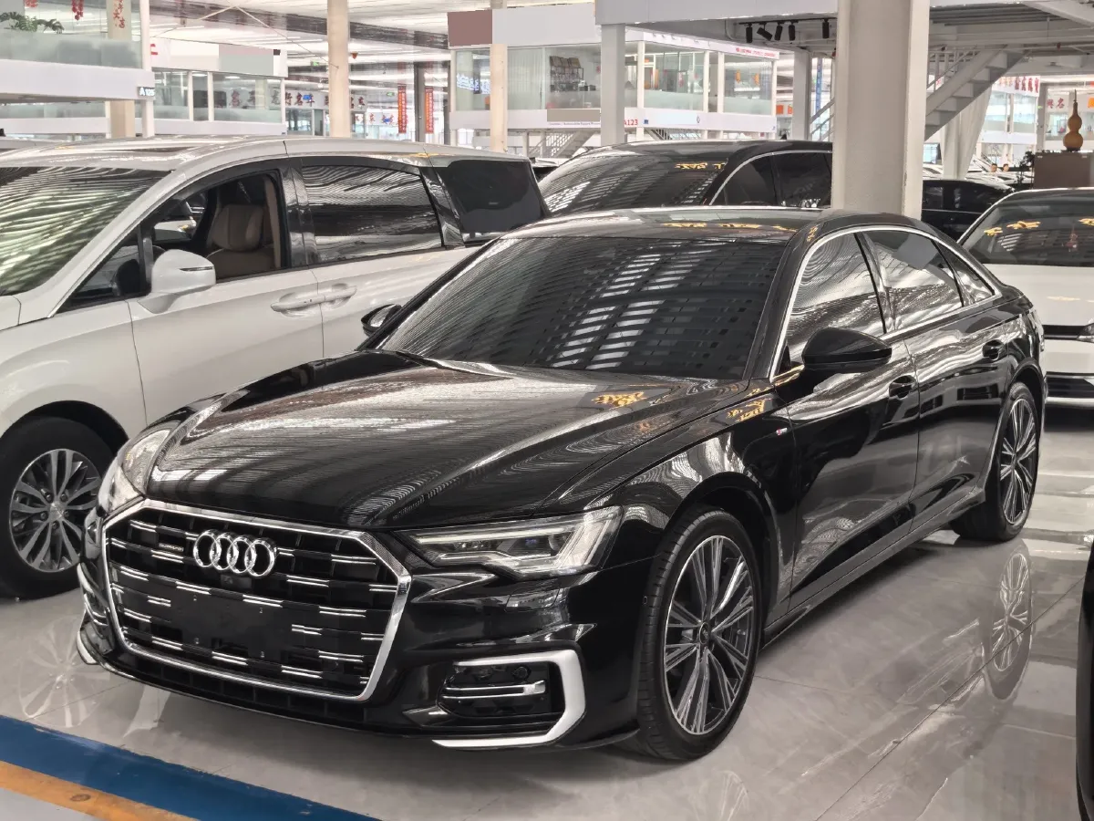 2024 Audi A6L 2.0T 245HP L4 7DCT,autocango,china used car exporter,china ev exporter,chinese used car exporter,chinese used ev exporter