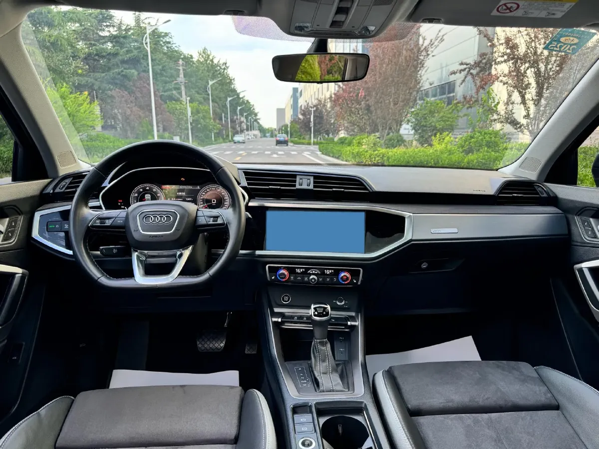2023 Audi Q3 1.4T 150HP L4 7DCT,autocango,china used car exporter,china ev exporter,chinese used car exporter,chinese used ev exporter