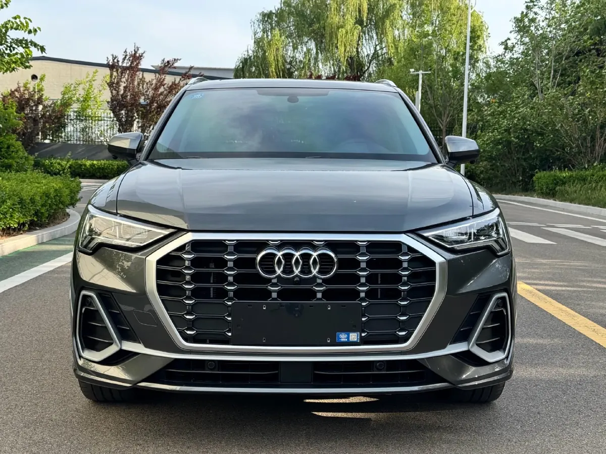 2023 Audi Q3 1.4T 150HP L4 7DCT,autocango,china used car exporter,china ev exporter,chinese used car exporter,chinese used ev exporter