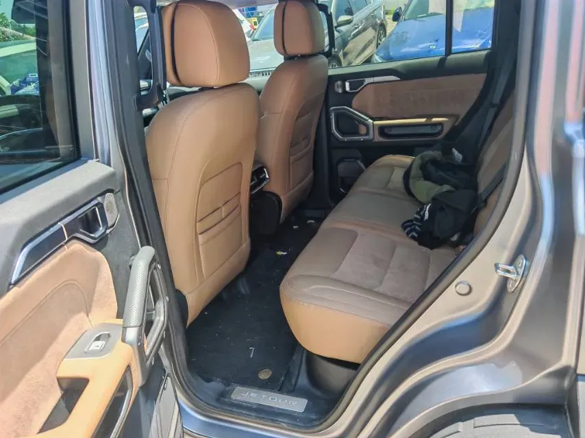 2024 Jetour Traveller 2.0T 254HP L4 7DCT,autocango,china used car exporter,china ev exporter,chinese used car exporter,chinese used ev exporter