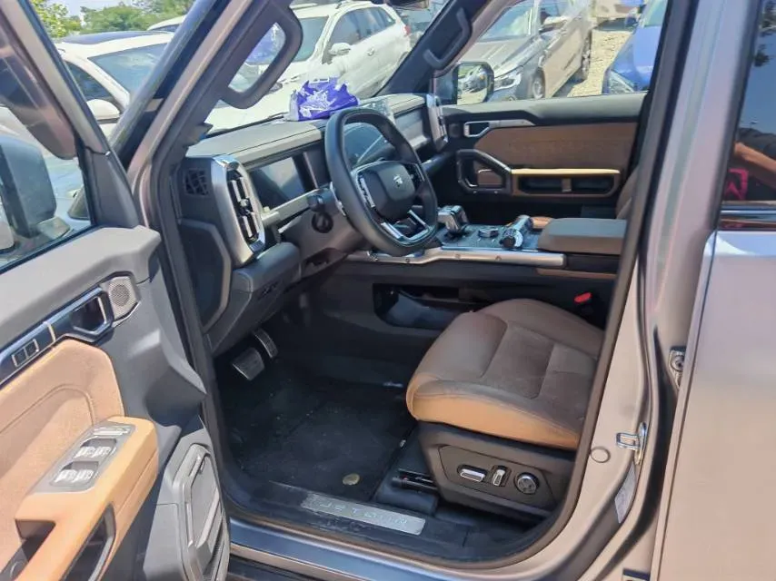 2024 Jetour Traveller 2.0T 254HP L4 7DCT,autocango,china used car exporter,china ev exporter,chinese used car exporter,chinese used ev exporter