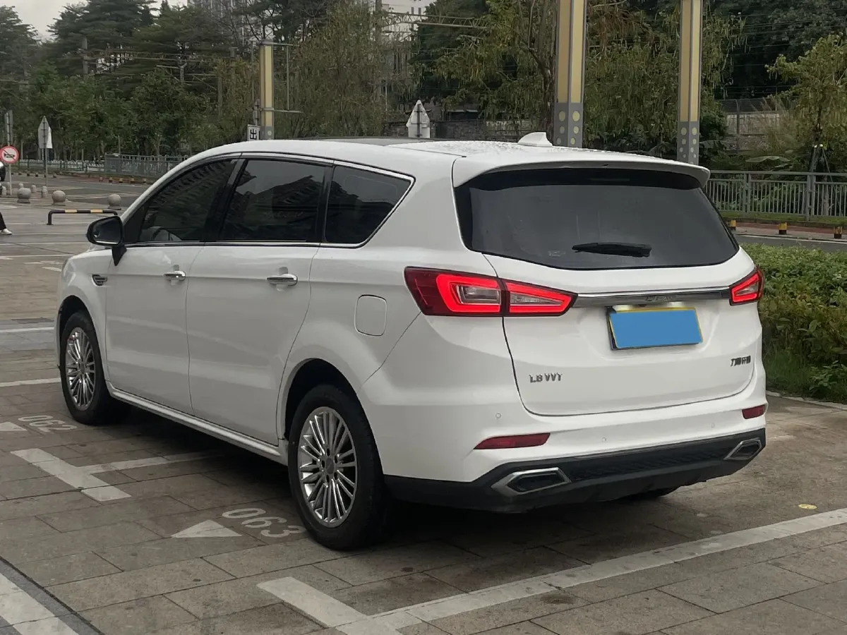 2017 LiFan XuanLang 1.8L 133HP L4 5MT,autocango,china used car exporter,china ev exporter,chinese used car exporter,chinese used ev exporter