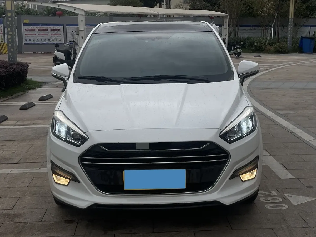 2017 LiFan XuanLang 1.8L 133HP L4 5MT,autocango,china used car exporter,china ev exporter,chinese used car exporter,chinese used ev exporter