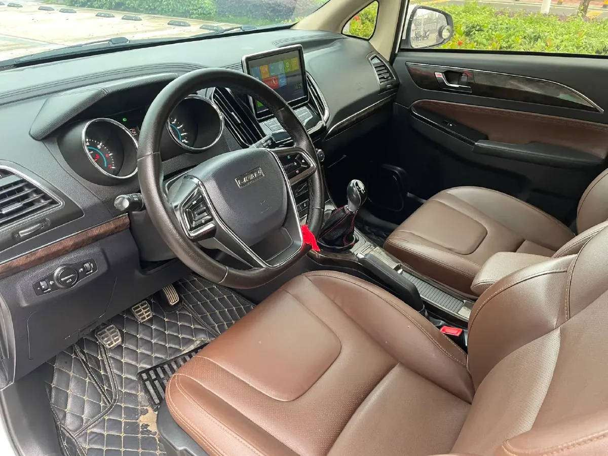 2017 LiFan XuanLang 1.8L 133HP L4 5MT,autocango,china used car exporter,china ev exporter,chinese used car exporter,chinese used ev exporter