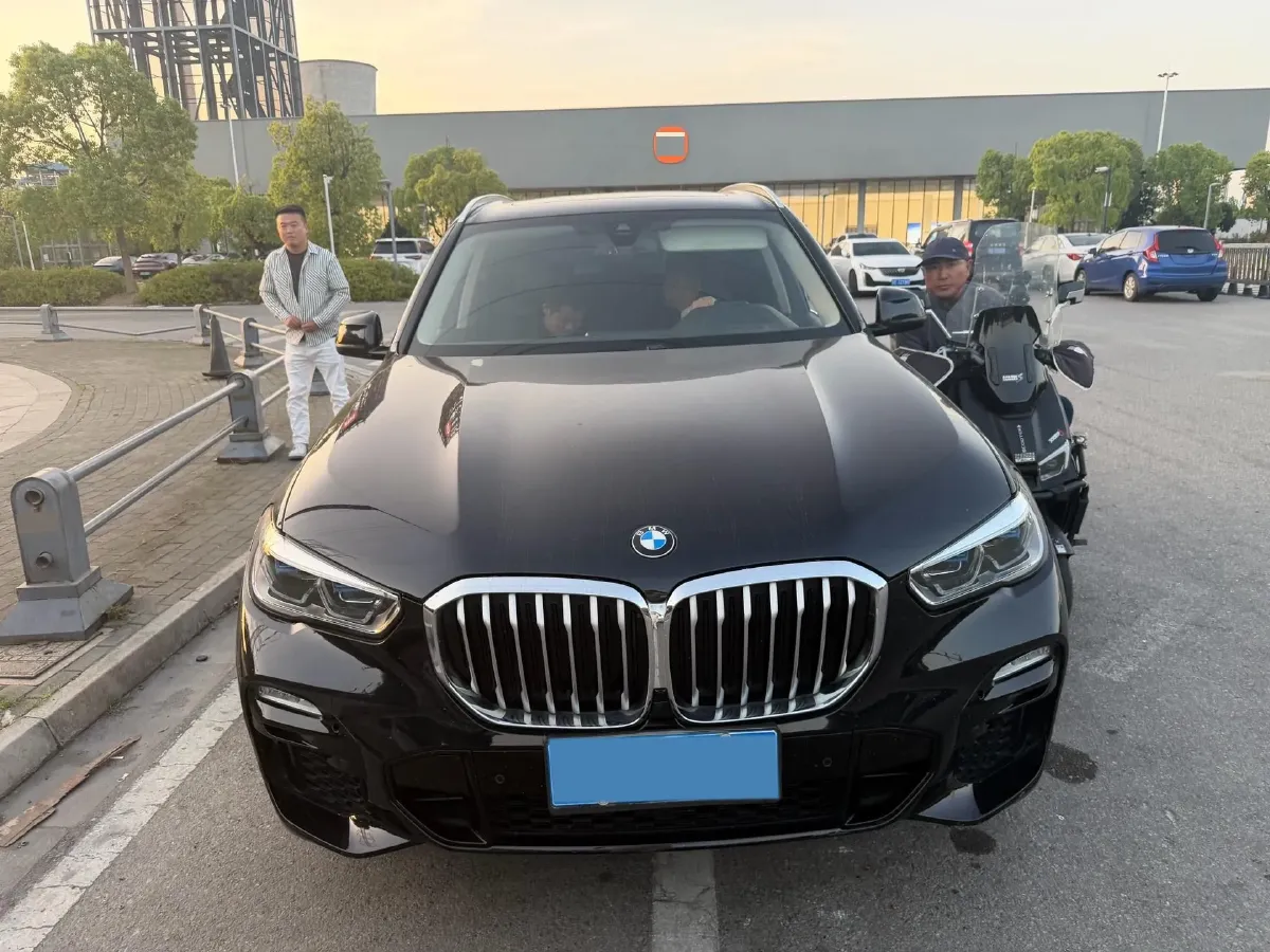 2019 BMW X5 2.0T 265HP L4 8AT,autocango,china used car exporter,china ev exporter,chinese used car exporter,chinese used ev exporter
