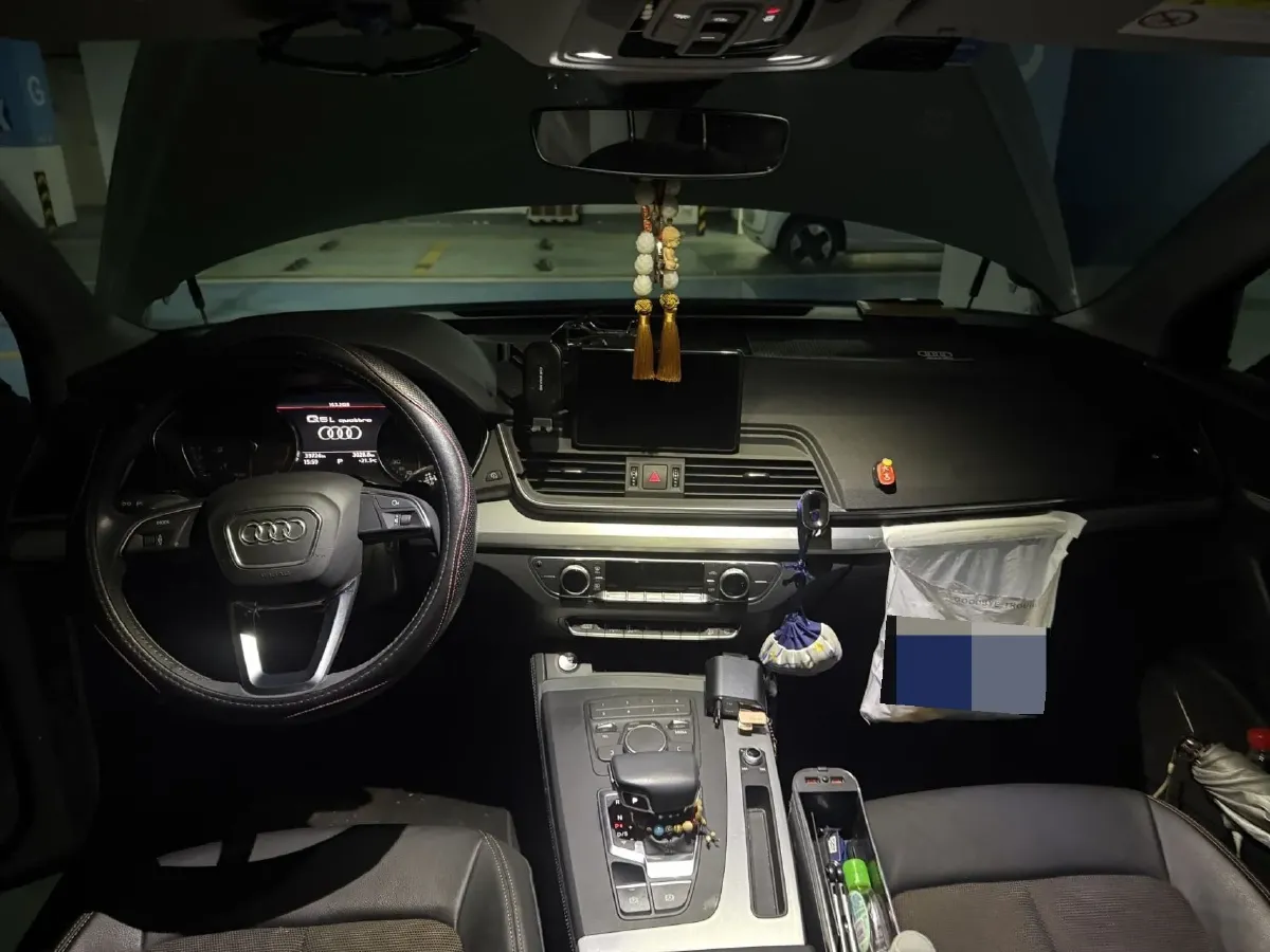 2020 Audi Q5L 2.0T 190HP L4 7DCT,autocango,china used car exporter,china ev exporter,chinese used car exporter,chinese used ev exporter