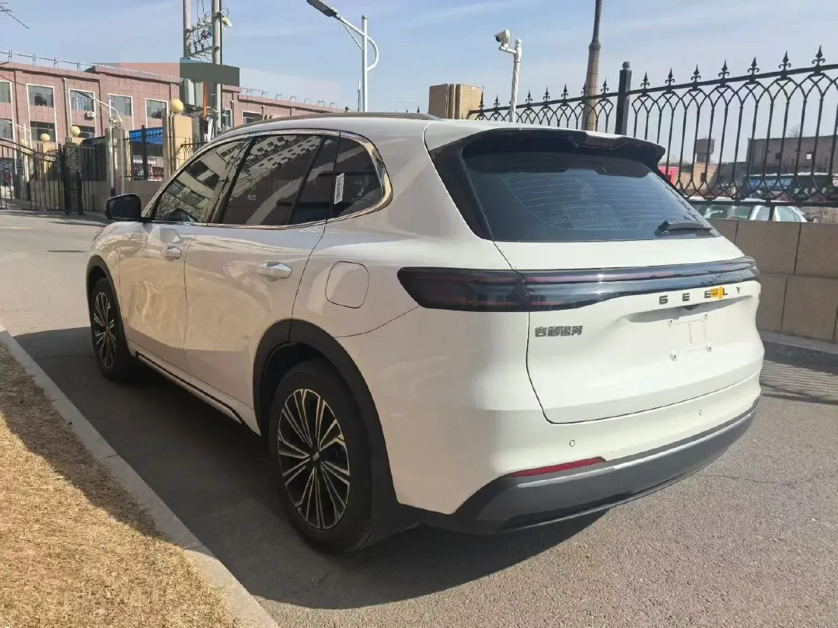 2025 Geely Galaxy L7 1.5L 112HP L4 1DHT PHEV 18.4KWH,autocango,china used car exporter,china ev exporter,chinese used car exporter,chinese used ev exporter