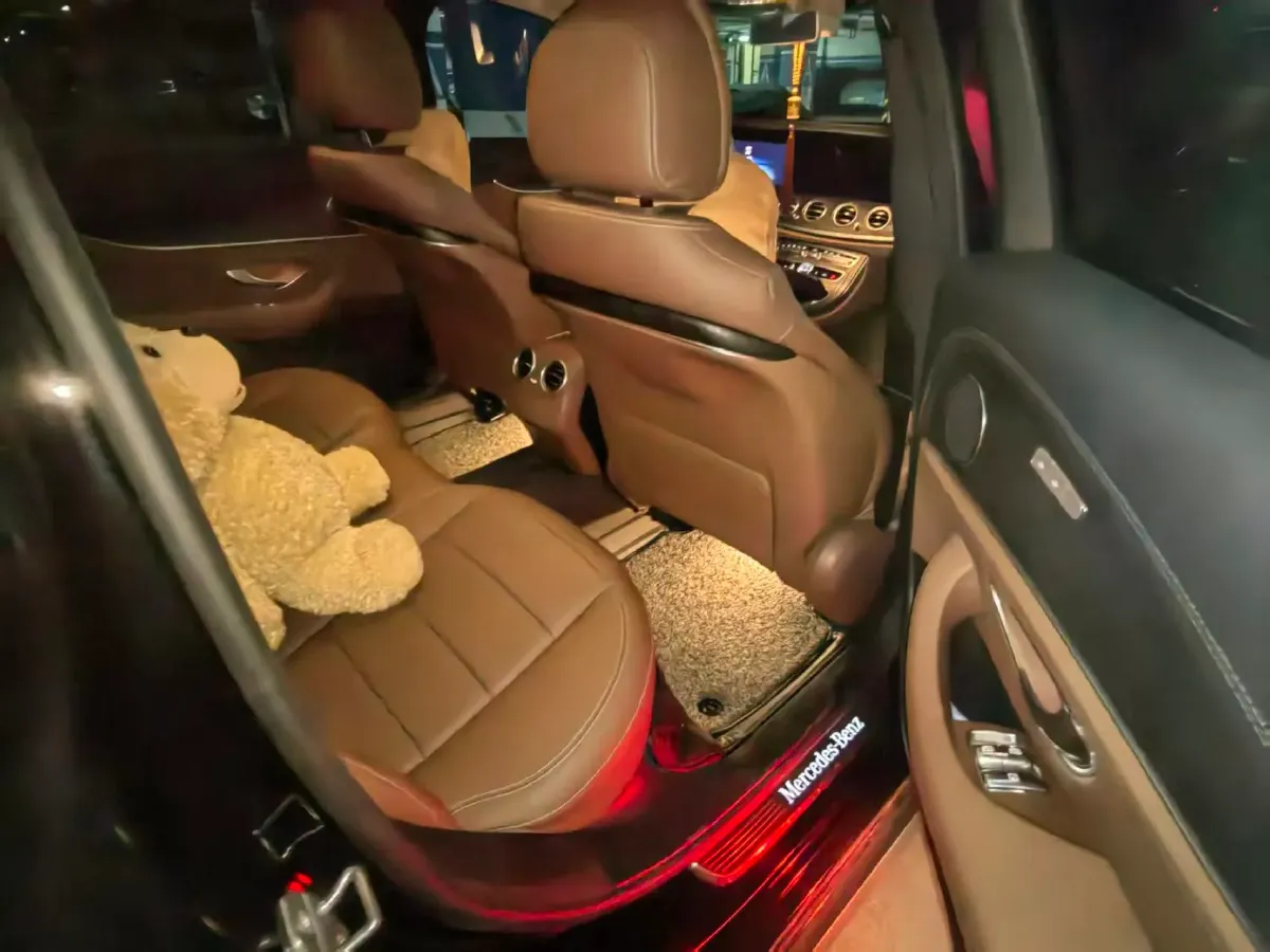 2020 Mercedes-Benz E Class 1.5T 184HP L4 9AT,autocango,china used car exporter,china ev exporter,chinese used car exporter,chinese used ev exporter