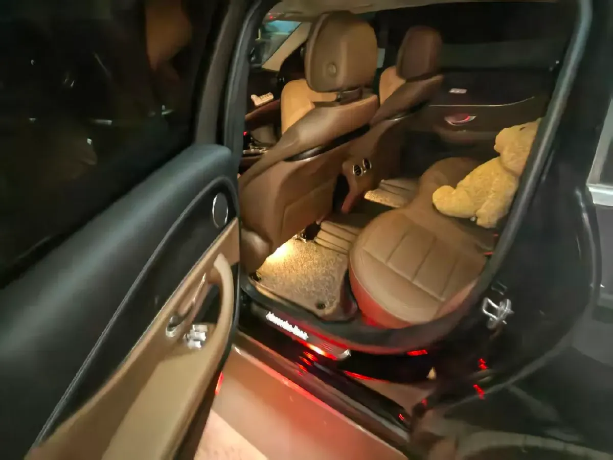 2020 Mercedes-Benz E Class 1.5T 184HP L4 9AT,autocango,china used car exporter,china ev exporter,chinese used car exporter,chinese used ev exporter