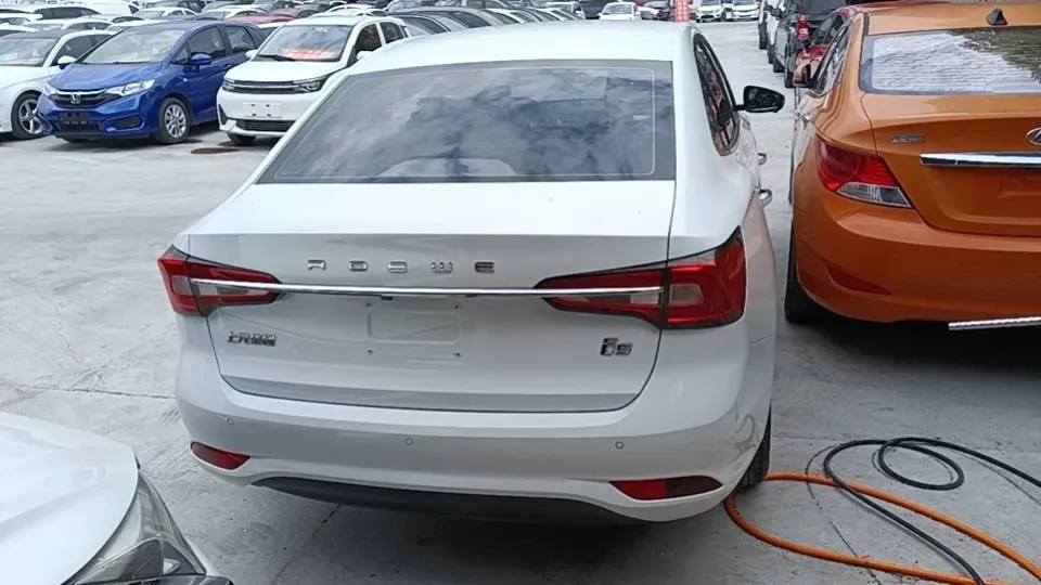 2019 Roewe i5 1.5L 120HP L4 CVT,autocango,china used car exporter,china ev exporter,chinese used car exporter,chinese used ev exporter
