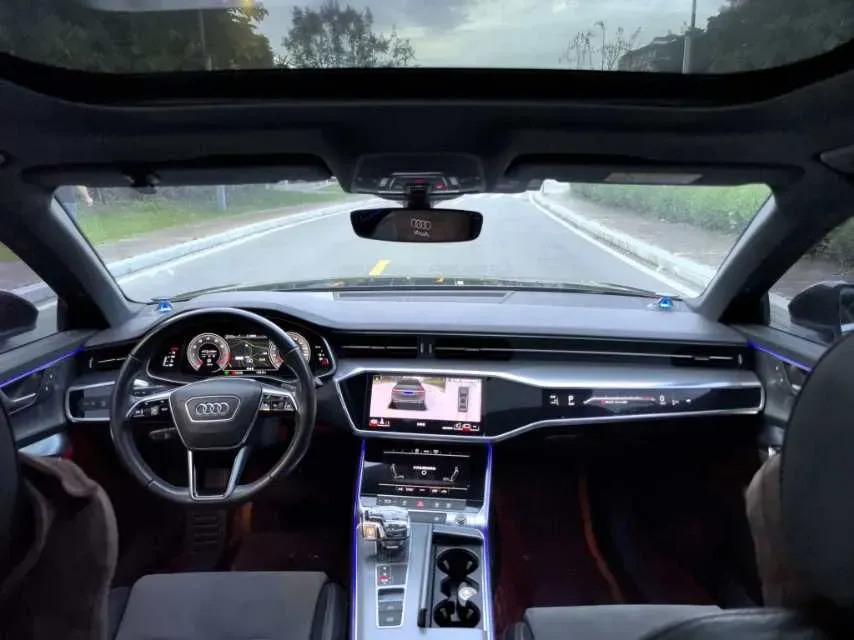 2021 Audi A6L 2.0T 224HP L4 7DCT,autocango,china used car exporter,china ev exporter,chinese used car exporter,chinese used ev exporter