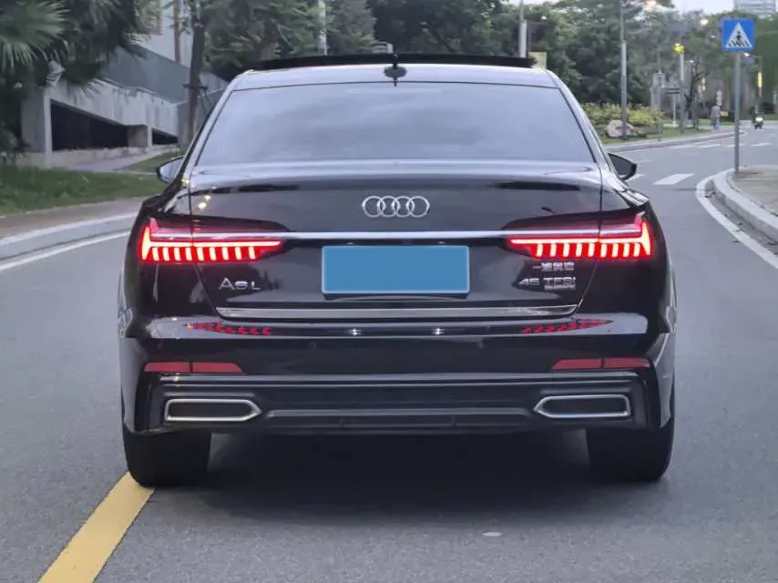 2021 Audi A6L 2.0T 224HP L4 7DCT,autocango,china used car exporter,china ev exporter,chinese used car exporter,chinese used ev exporter