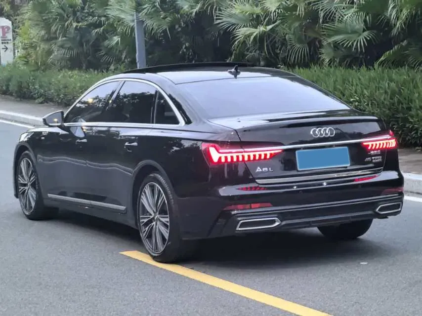 2021 Audi A6L 2.0T 224HP L4 7DCT,autocango,china used car exporter,china ev exporter,chinese used car exporter,chinese used ev exporter