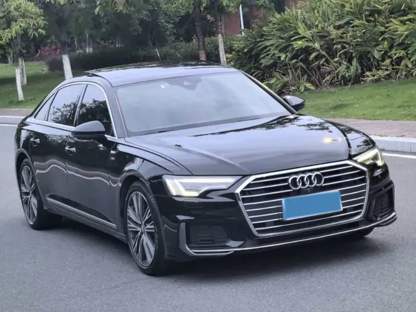 2021 Audi A6L 2.0T 224HP L4 7DCT,autocango,china used car exporter,china ev exporter,chinese used car exporter,chinese used ev exporter