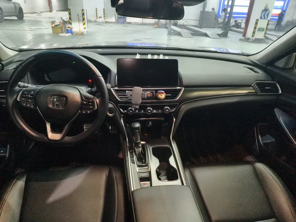 2022 Honda Accord 1.5T 194HP L4 CVT,autocango,china used car exporter,china ev exporter,chinese used car exporter,chinese used ev exporter