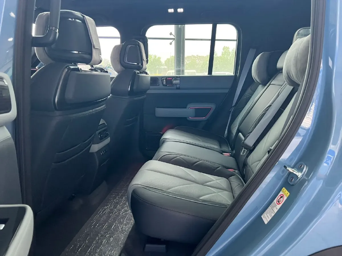 2023 FangChengBao Bao 5 1.5T 194HP L4 E-CVT PHEV 31.8KWH,autocango,china used car exporter,china ev exporter,chinese used car exporter,chinese used ev exporter
