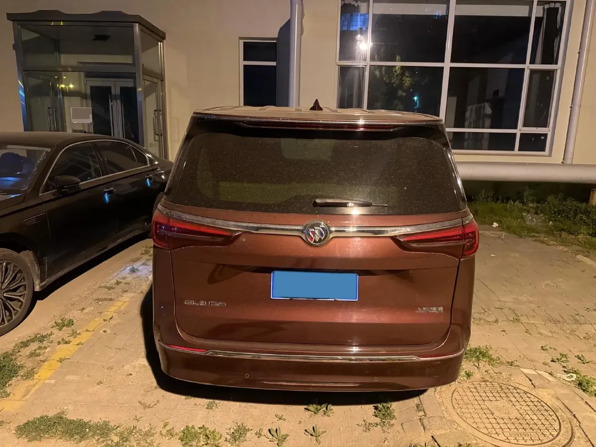 2023 Buick GL8 2.0T 237HP L4 9AT,autocango,china used car exporter,china ev exporter,chinese used car exporter,chinese used ev exporter