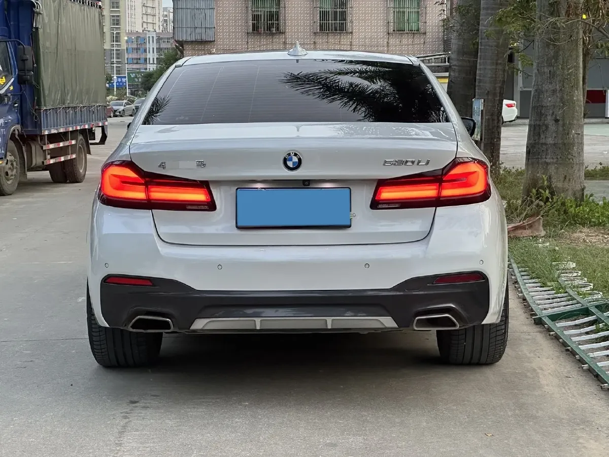 2021 BMW 5 Series 2.0T 252HP L4 8AT,autocango,china used car exporter,china ev exporter,chinese used car exporter,chinese used ev exporter