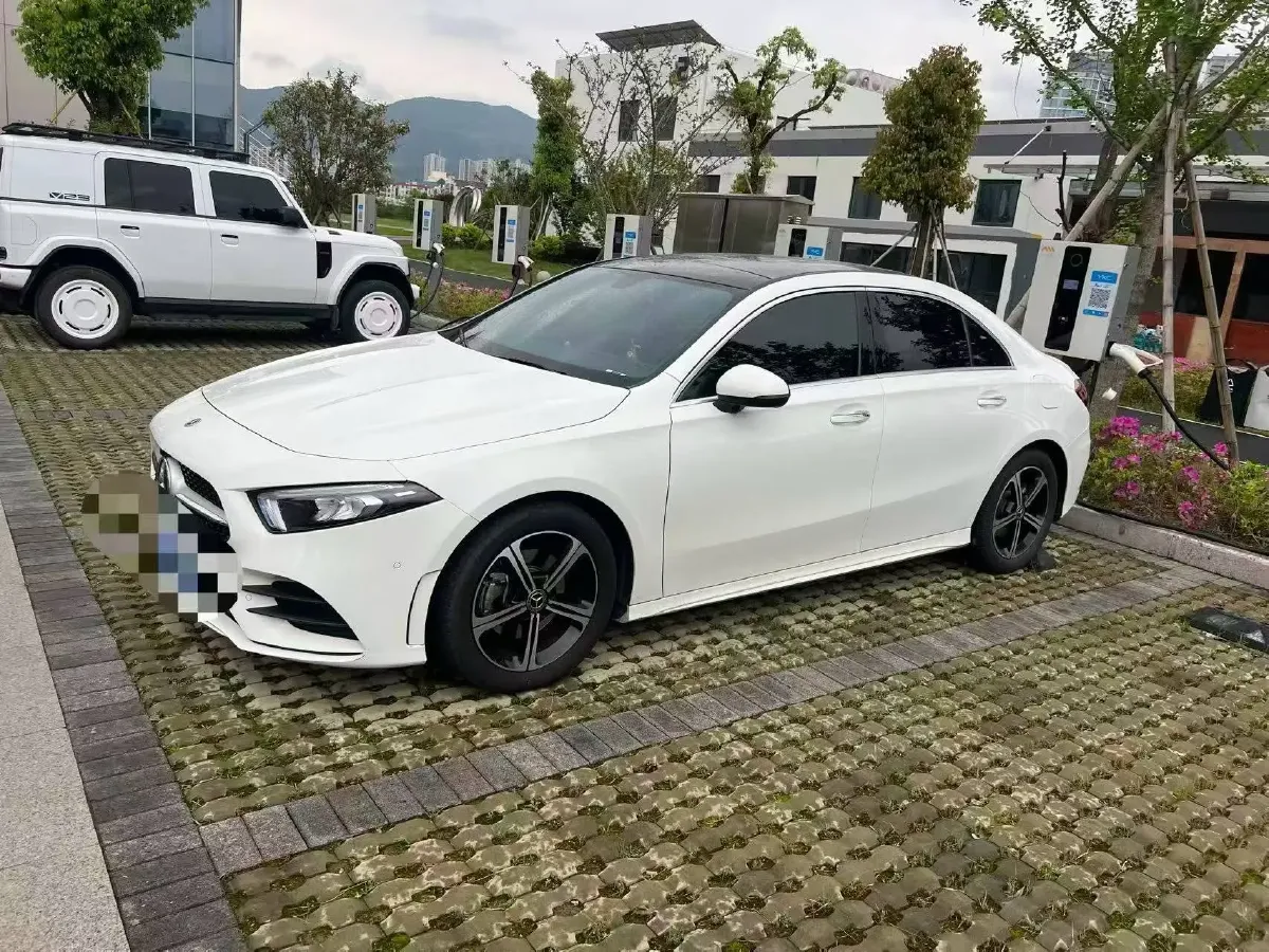 2022 Mercedes-Benz A Class 1.3T 163HP L4 7DCT,autocango,china used car exporter,china ev exporter,chinese used car exporter,chinese used ev exporter