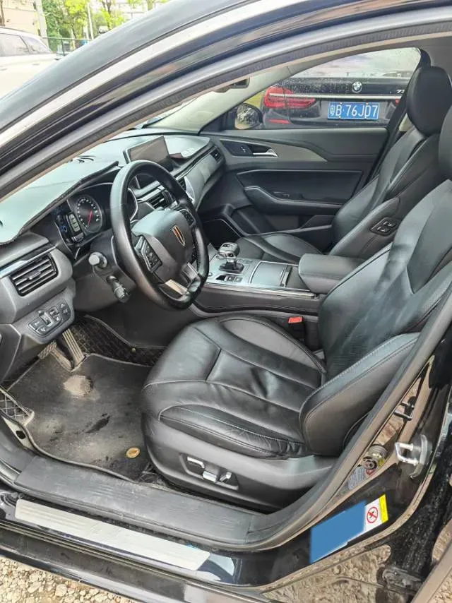 2020 HongQi H5 1.8T 197HP L4 6AT,autocango,china used car exporter,china ev exporter,chinese used car exporter,chinese used ev exporter