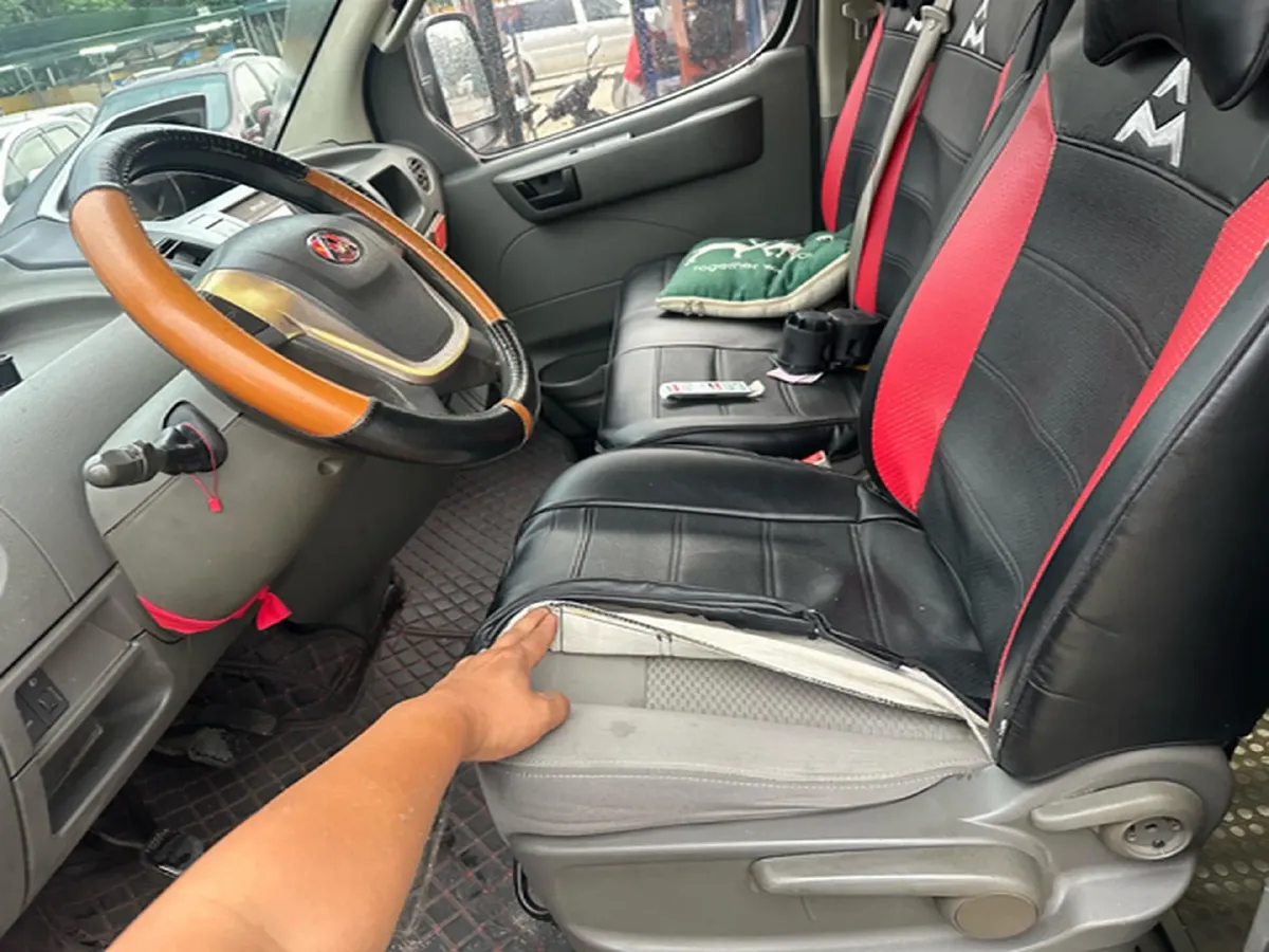 2017 MAXUS XinTu V80 2.5T 136HP L4 6MT,autocango,china used car exporter,china ev exporter,chinese used car exporter,chinese used ev exporter