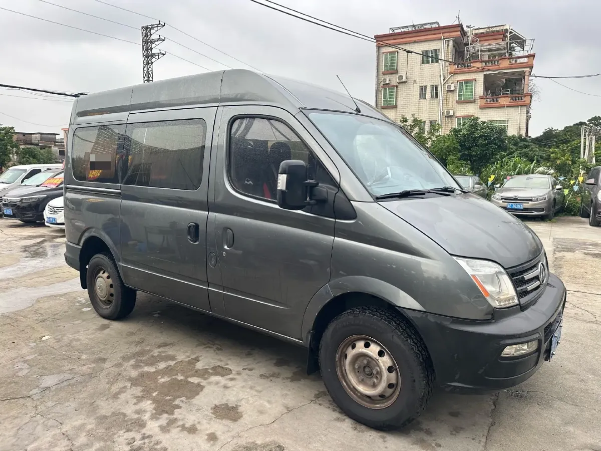 2017 MAXUS XinTu V80 2.5T 136HP L4 6MT,autocango,china used car exporter,china ev exporter,chinese used car exporter,chinese used ev exporter