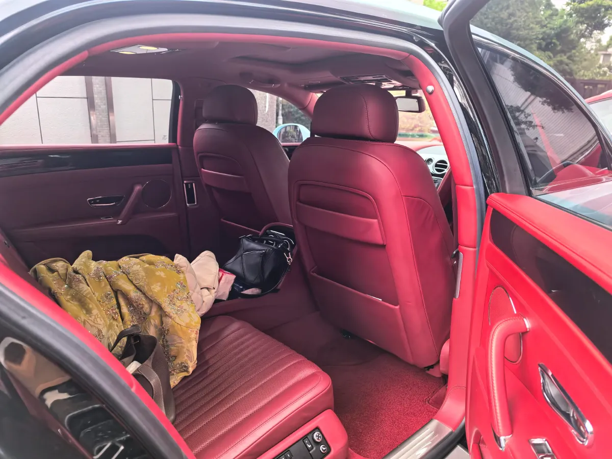 2017 Bentley Flying Spur 4.0T 528HP V8 8AT,autocango,china used car exporter,china ev exporter,chinese used car exporter,chinese used ev exporter