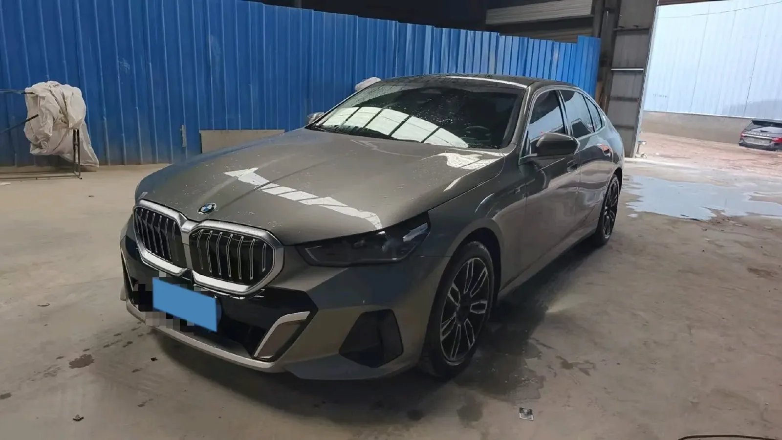 2024 BMW 5 Series 2.0T 258HP L4 8AT,autocango,china used car exporter,china ev exporter,chinese used car exporter,chinese used ev exporter